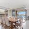 Luxurious Waterfront Paradise Stunning Views