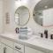 Centrally Located Austin Home with Private Patio! - أوستن