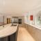 Luxe Home with Cinema, Games Room & Sauna - Buckinghamshire