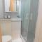 Comfortable 4 bed Apt in Paisley Next to Station - Пейсли