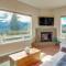 Manson Lake House with Grill Steps to Lake Chelan!