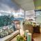 Serenity Vista Penthouse with Terrace in the City