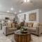 Entire House~ Spacious~ Prime Location~ Backyard - لوبوك