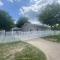 Stockyards Cowtown Outpost-Less than 4 minutes to StockYards-Sleeps 8