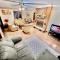 Luxury 2BR home in Newmarket