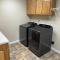 Pet Friendly on 5 Acres! 3 Master Suites Sleeps 14