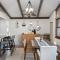 Modern Secluded with Amazing Views Hot Tub Casita