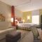 Home2 Suites by Hilton Erie - Erie