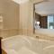 Embassy Suites by Hilton Niagara Falls/ Fallsview - Niagara Falls