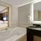 Embassy Suites by Hilton Niagara Falls/ Fallsview - Niagara Falls