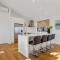 Waterfront Oasis - Omokoroa Holiday Home