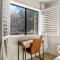 Cozy Retreat in the Pines Mins to Downtown