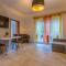 Besondere Villa mit Pool, 350 Meter zum Strand