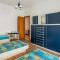 Spiaggia di Buggerru-Roomy Apartment with Balcony