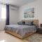 Salmar Court Holiday Apartments with Pool