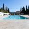 Tenuta San Cassiano With Garden And Pool - Happy Rentals