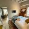 Calm Waters Guesthouse: Robberg Room - Plettenberg Bay