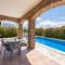Gorgeous Home In Cabrunici With Wifi - Čabrunići