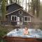 Amos Cabin - luxury in the mountains on the river. - Sultan