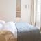 Margot - Luxury 2BR Mouffetard Historic Heights