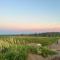 Beachside Cottage w/beach access - Aboiteau Beach