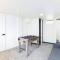 Walk to ND, Hot Tub, Lux Kitchen, Pet Friendly
