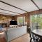 Secluded w Fireplace, Deck, Fire Pit, Grill & WiFi - New Market