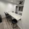 2BR Gem: Modern Comfort & Style