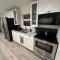2BR Gem: Modern Comfort & Style
