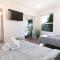 Beautiful 3 Bed 1 Bath Designer Home + Hot Tub - North Hollywood