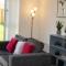 Spacious New Build by Our Home Short Stays with Free Parking and TV in each bedroom - Macclesfield