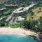 Beachside Retreat with High-Speed Wi-Fi and Pool - ويليا