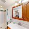 Near Golf and Parks! Couples Haven in Klamath Falls