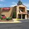 TravelStar Inn & Suites