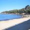 Studio refait à neuf, vue mer, proche des plages et des commerces...