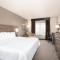 Holiday Inn Express & Suites Manhattan by IHG