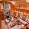 Kibbin Private, Luxury Stone Cottage by Creek