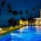 Beachfront Retreats @RoxyBeachSematanApt.