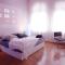 Bild Huge Apartment with Home Cinema and Kitchen in Friedrichshain