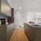 Lit Living - Luxury House - Box Spring - Parking - Exclusive Kitchen