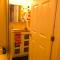 Lovely comfy home private bath in central Calgary