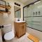 Rustic Yosemite Cottage-King Suite-Mountain Views - Oakhurst