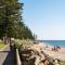 Absolute Beachfront - The Cloisters at Albert Hall - Glenelg