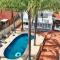 Evies White House Oasis I Pool & Close to Airport - Мельбурн
