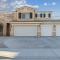 5BR 3BA Home - King Beds - Fast Wifi home - Victorville