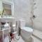 Private condo w/ balcony near Batasan, Ateneo, UP, Diliman, The Residences at Commonwealth - 马尼拉
