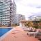 Private condo w/ balcony near Batasan, Ateneo, UP, Diliman, The Residences at Commonwealth - 马尼拉