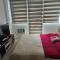 Private condo w/ balcony near Batasan, Ateneo, UP, Diliman, The Residences at Commonwealth - 马尼拉