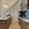 345 Edgewater Inn
