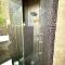 [Bridge Apt.] Garage - Netflix - wifi - Brescia